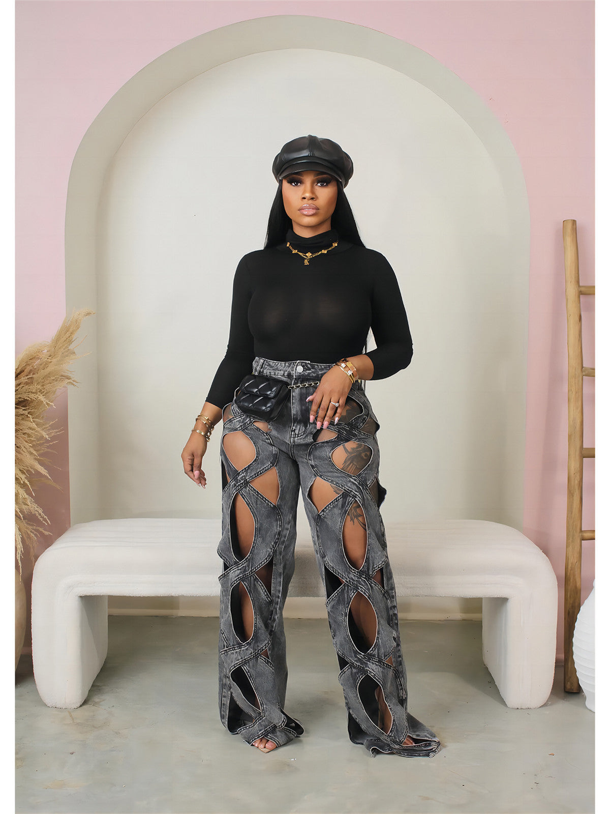 Cut- Out Love Twist Jeans-Edgy & Bold Stayle
